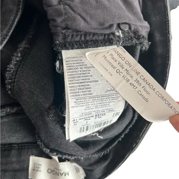 🚨𝐂𝐋𝐎𝐒𝐈𝐍𝐆 𝐒𝐀𝐋𝐄🚨🖤 𝐌𝐀𝐍𝐆𝐎 Organic Cotton Wide-Leg Jeans - Picture 6 of 7